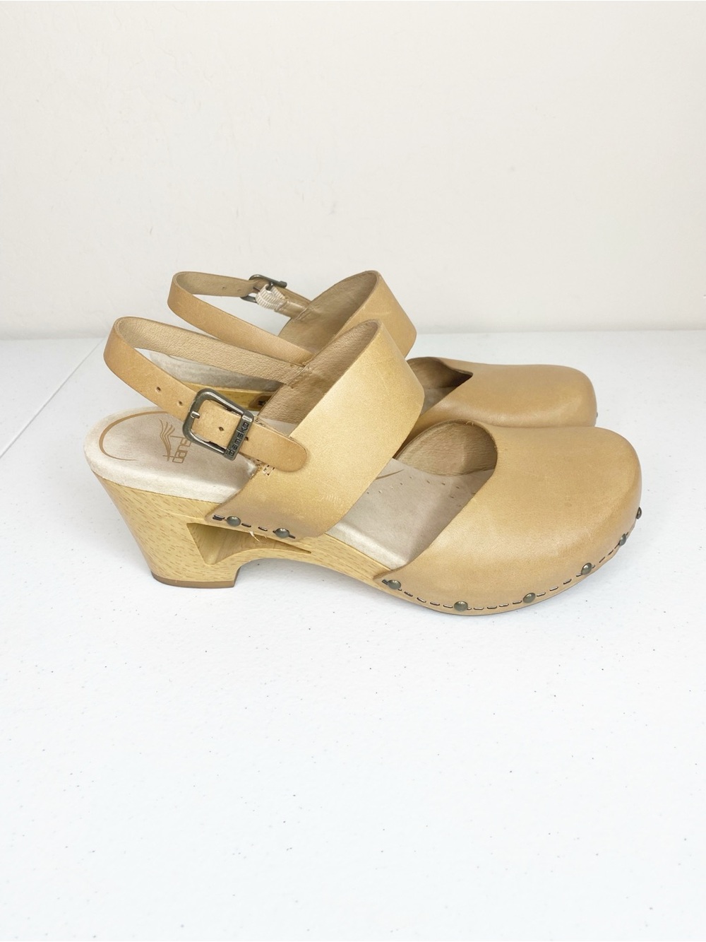 Dansko Thea Leather Clog Sandal Size 40 US 9.5-10